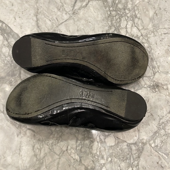 Tory Burch Black Patent Flats Size: 8 - Picture 3 of 4
